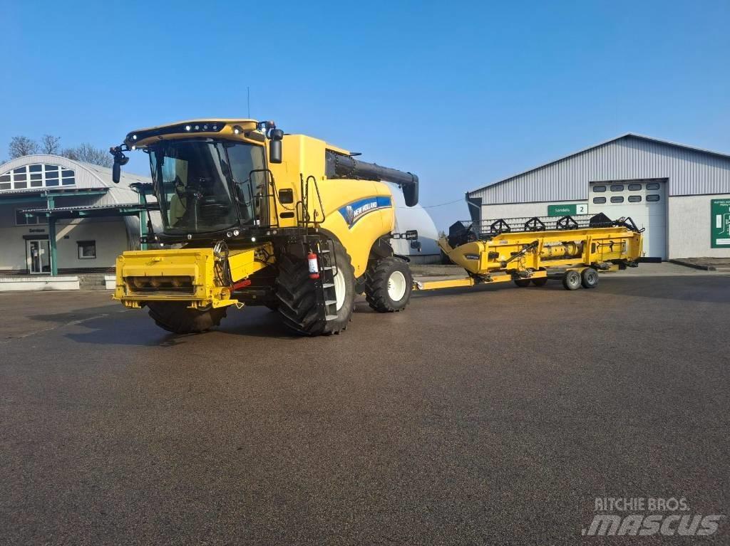 New Holland CX8.70 联合收割机
