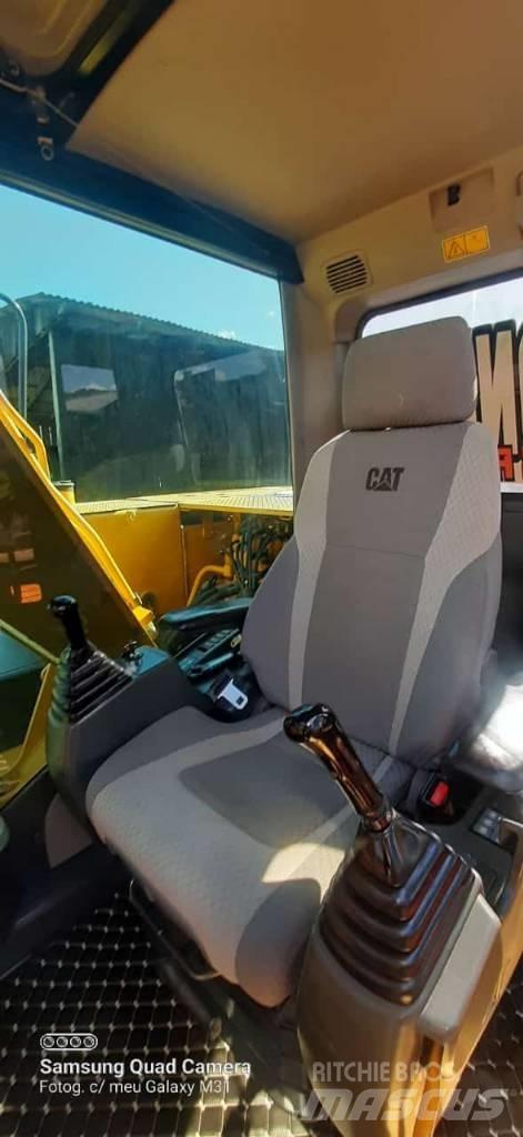 CAT 312 D2L 履带挖掘机