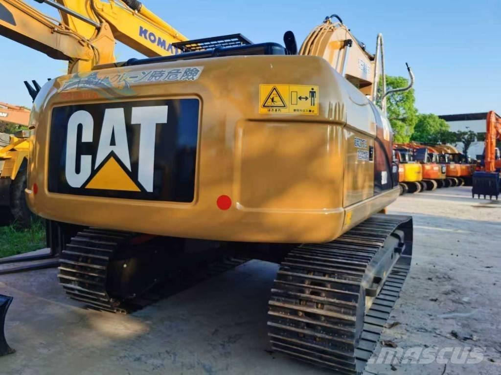 CAT 320d2 履带挖掘机