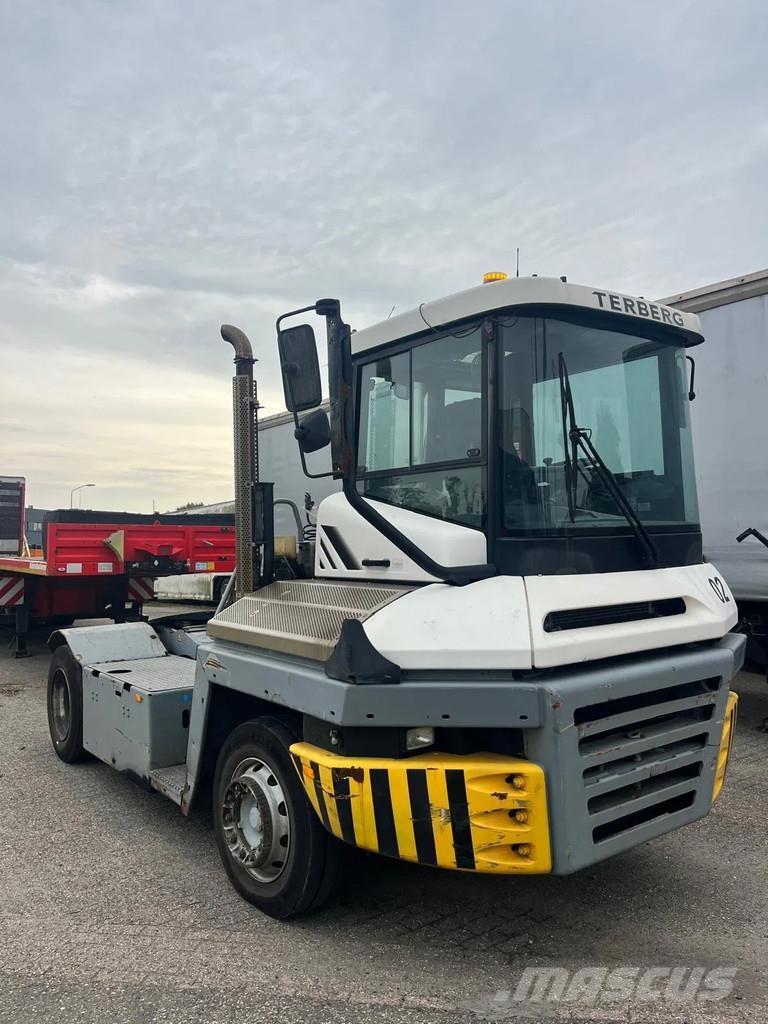 Terberg TT223 码头牵引车