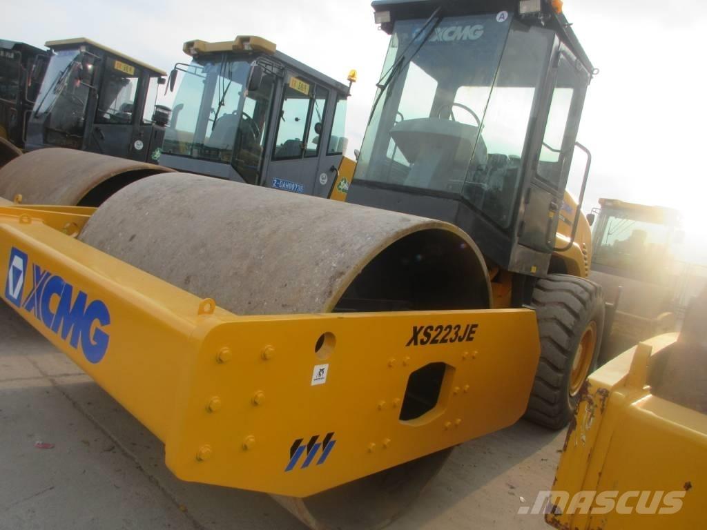 XCMG XS 223 J 单轮压路机