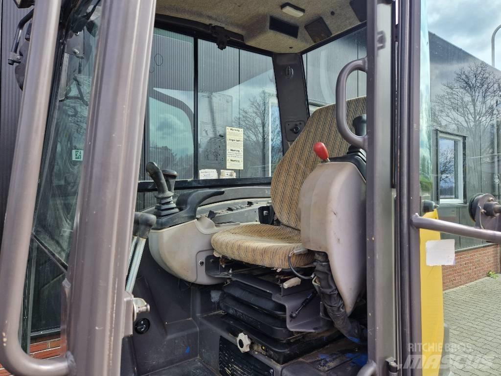 Volvo ECR 50 D 小型挖掘机