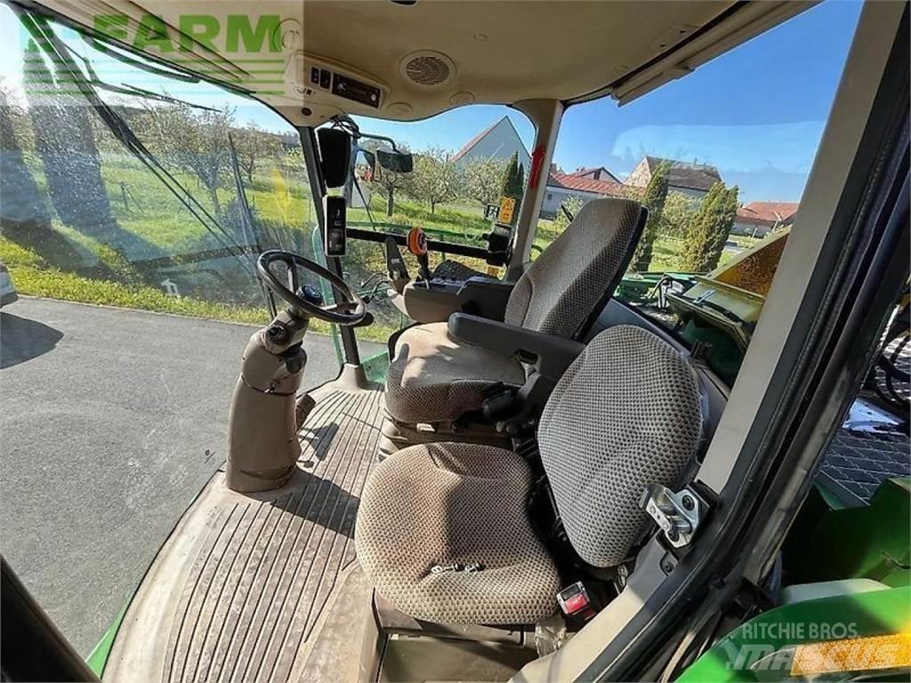 John Deere 8600 自走式青贮饲料收割机
