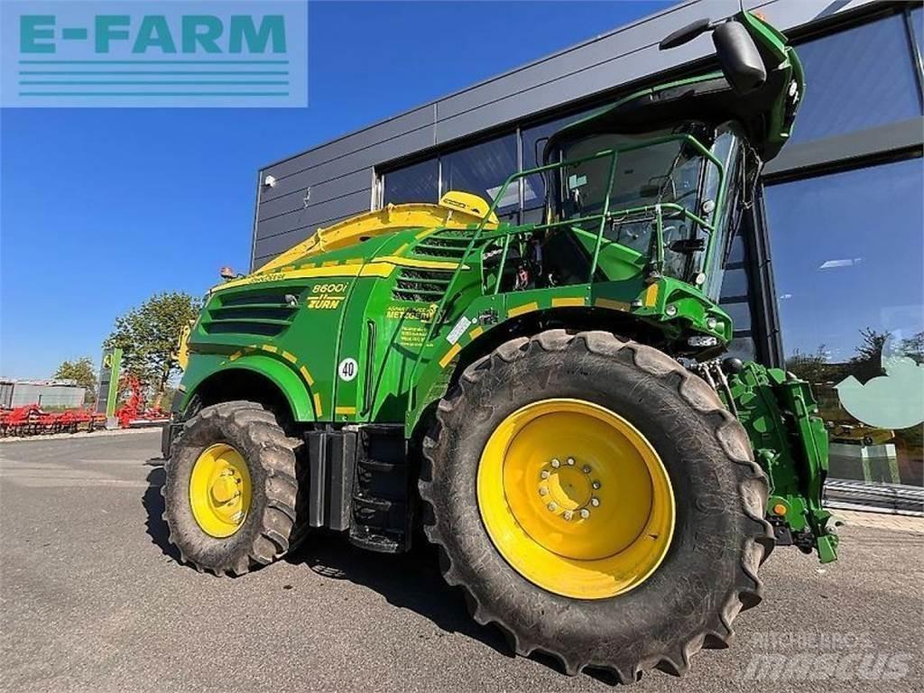 John Deere 8600 自走式青贮饲料收割机