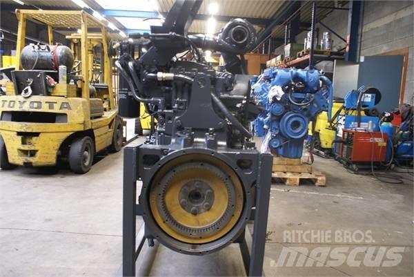 Komatsu SA6D125 E2 发动机