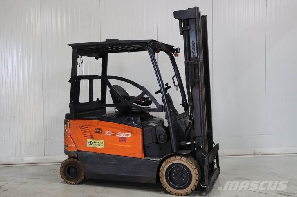 Doosan B30X-7 电动叉车