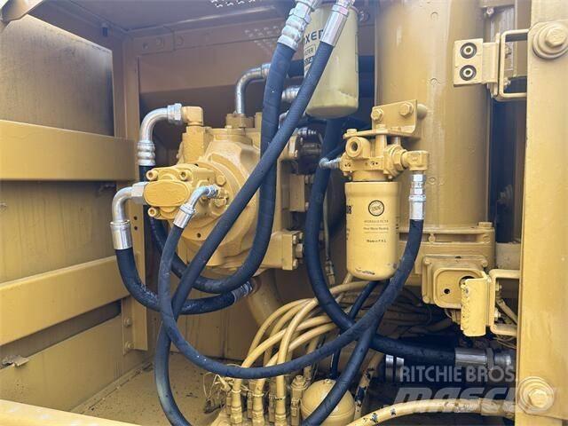 CAT 320B 履带挖掘机