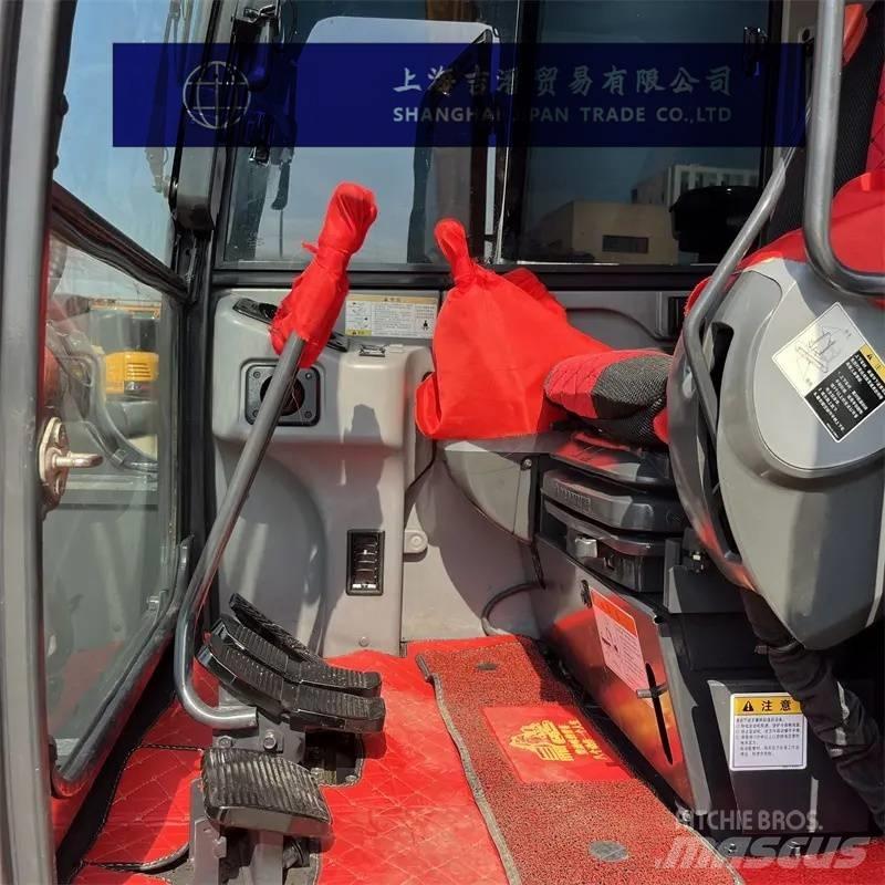 Kubota KX 183 中型挖掘机