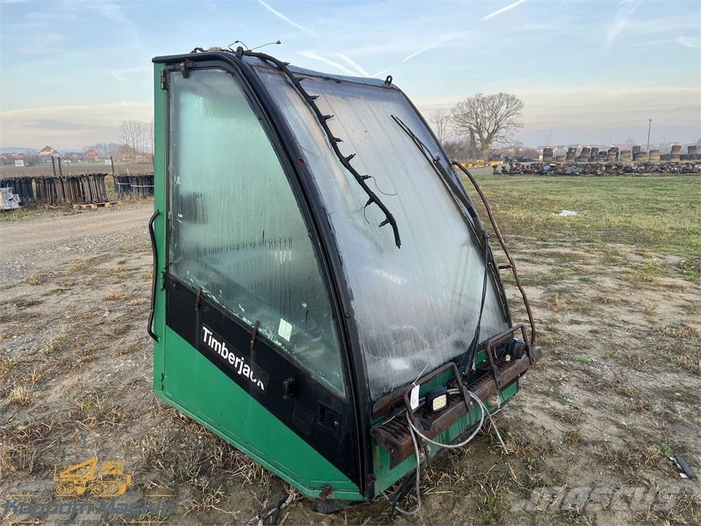 Timberjack 1270C 驾驶室与内部