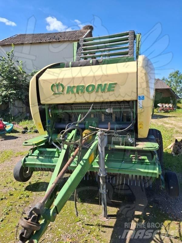 Krone Comprima F 155 圆捆打捆机