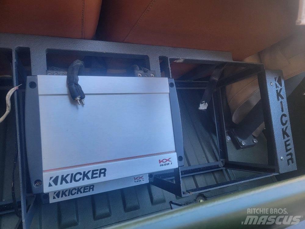 Ford Bronco 汽车