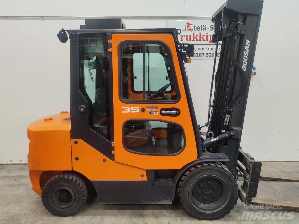 Doosan D 35 C-7 柴油叉车