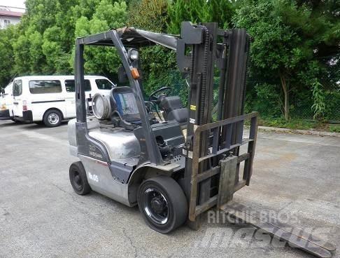 Nissan PL02A20D 天然气叉车