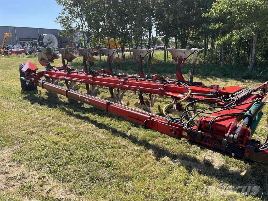 Kverneland PB-100 双向犁