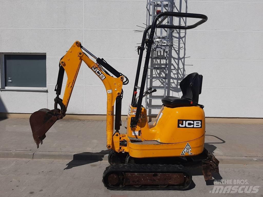 JCB 8008 CTS 小型挖掘机