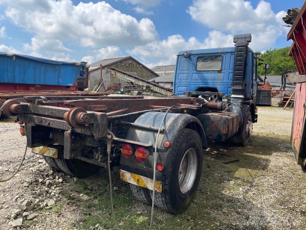 Scania 82M 可拆卸式卡车