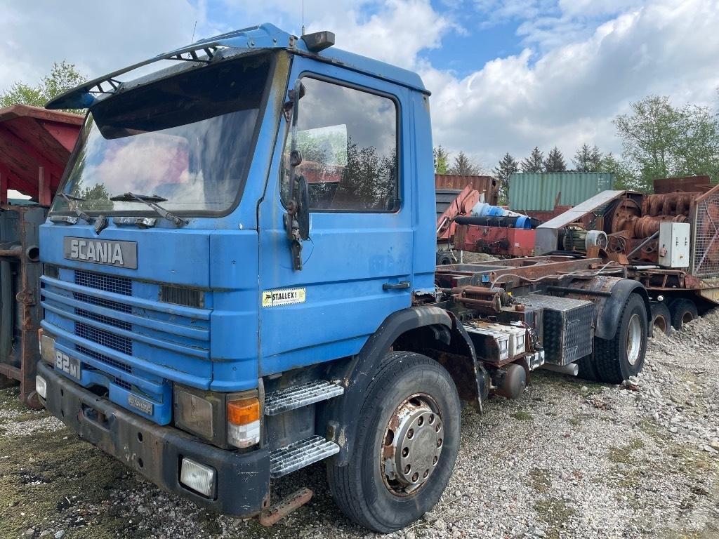 Scania 82M 可拆卸式卡车