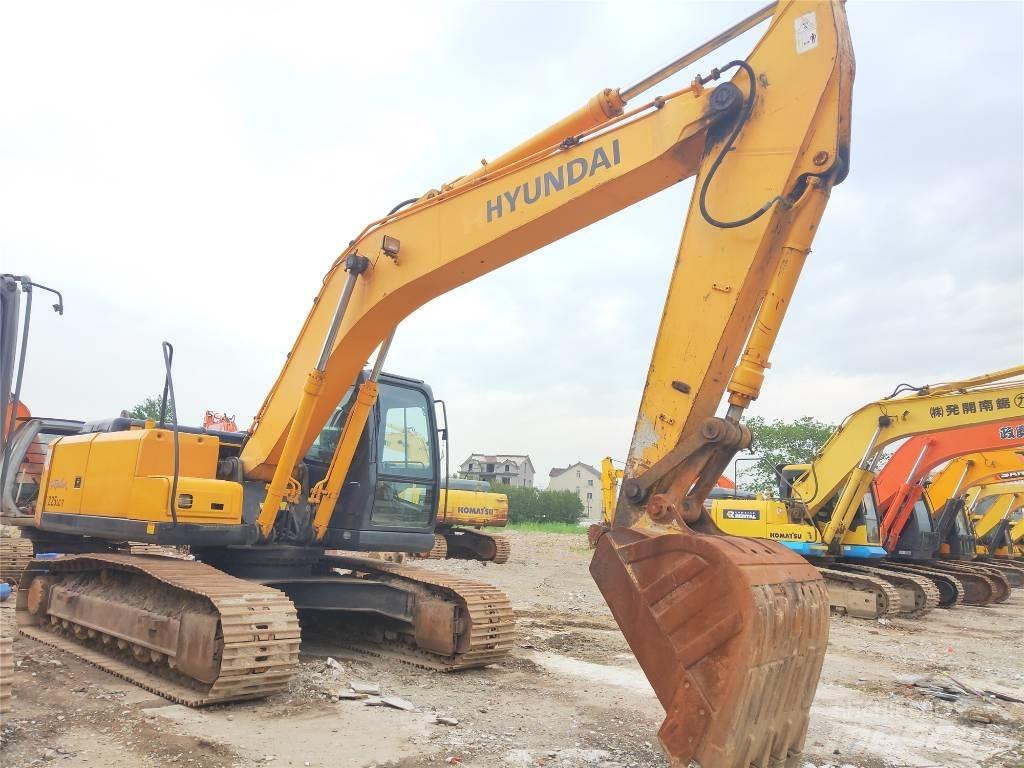 Hyundai R225LC-7 履带挖掘机