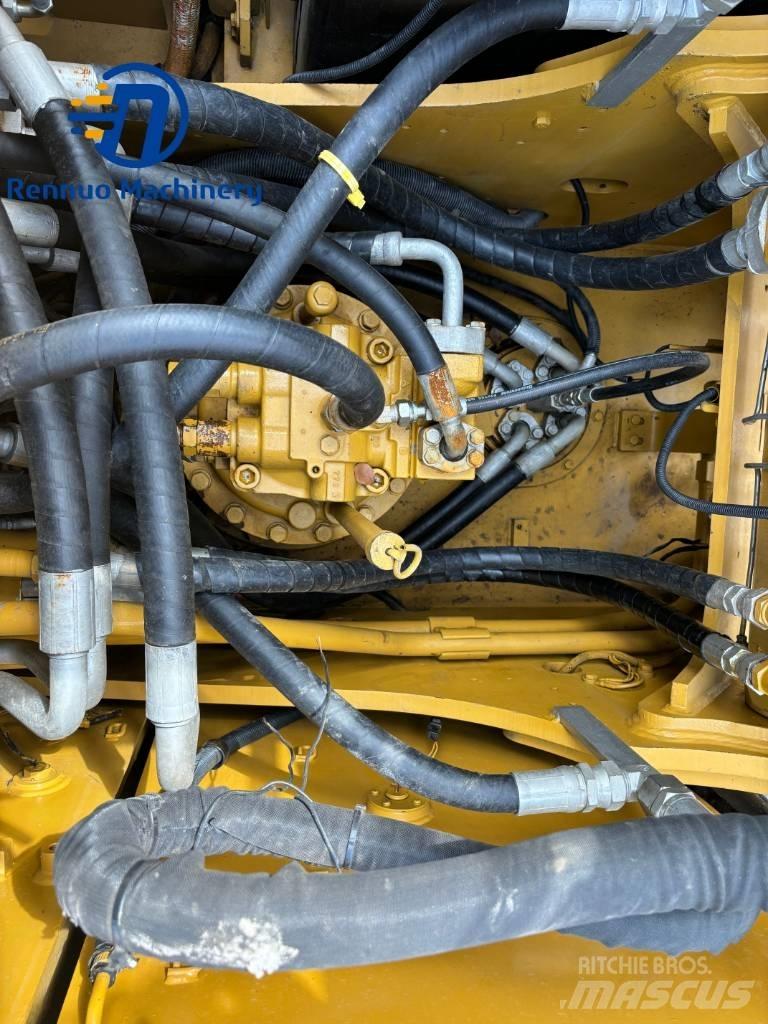 CAT 323 履带挖掘机