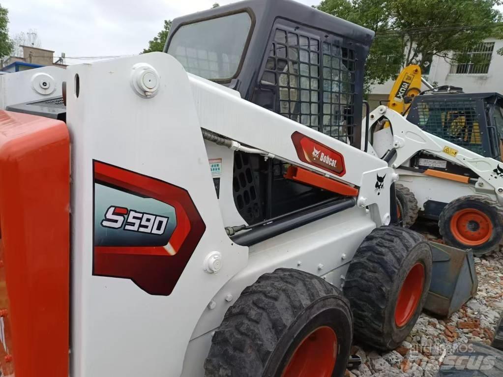 Bobcat S 590 滑移装载机