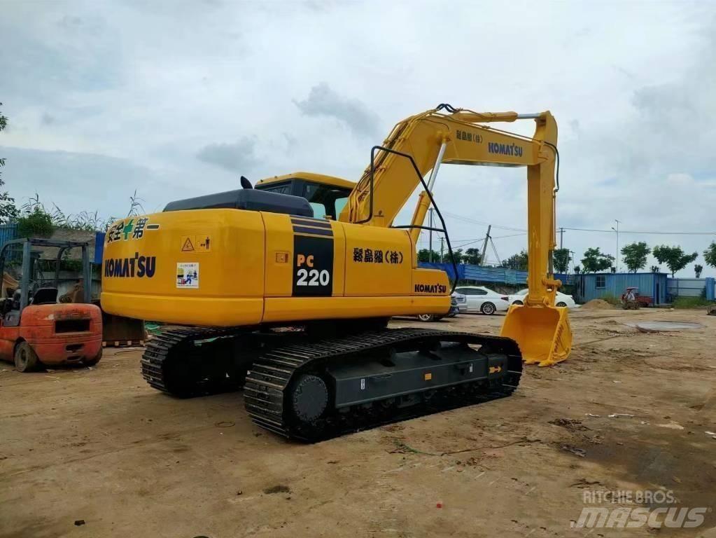 Komatsu pc220-7 履带挖掘机
