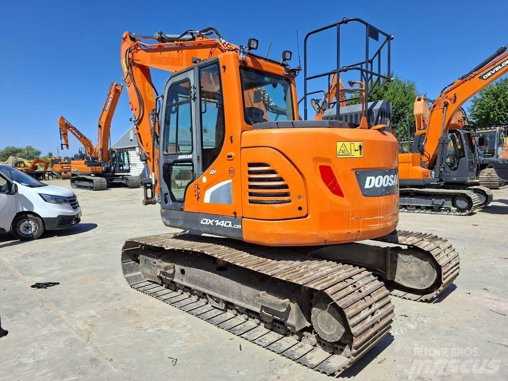 Doosan DX 140 LCR 履带挖掘机