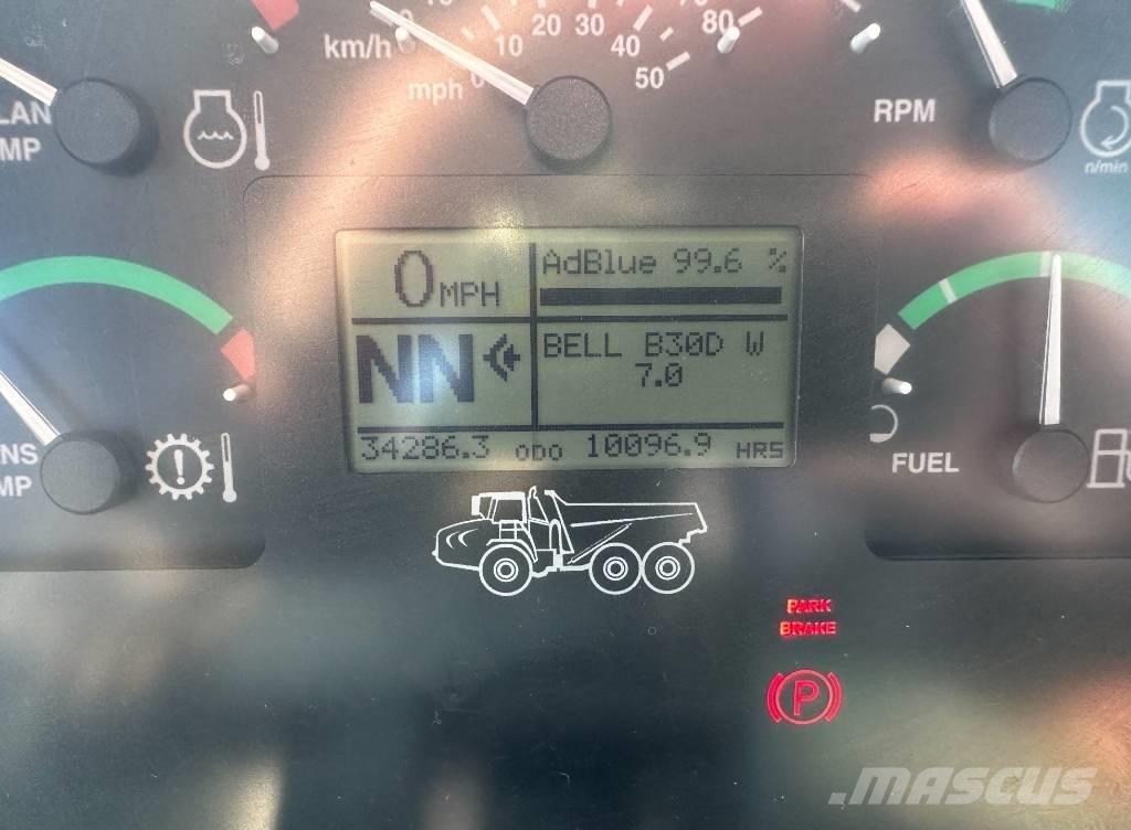 Bell B 30 D 铰接式自卸车