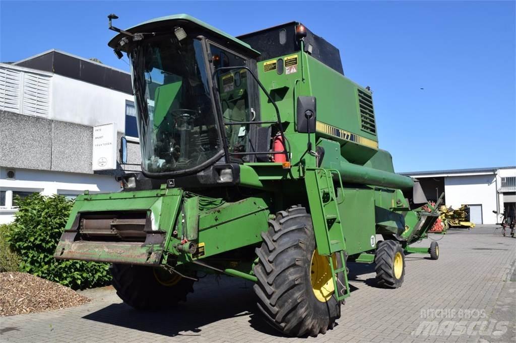 John Deere 1177 联合收割机