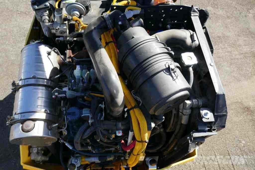 Bomag BW 100 AD-5 小型沥青摊铺机