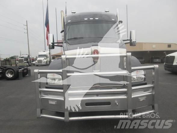 Kenworth T880 牵引车