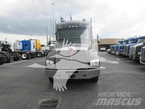 Kenworth T880 牵引车