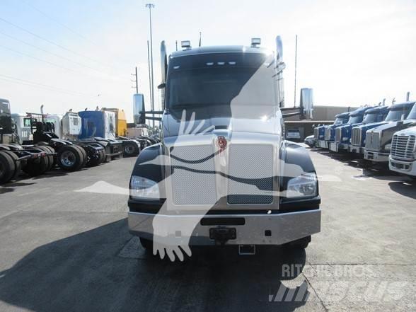 Kenworth T880 牵引车