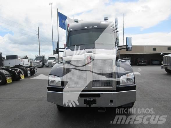 Kenworth T880 牵引车