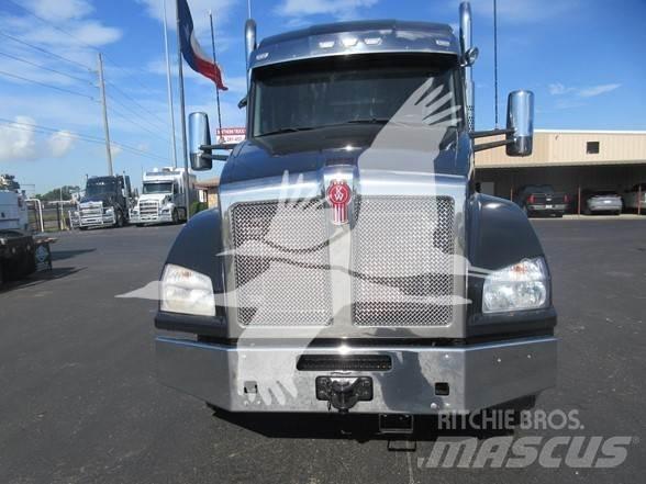 Kenworth T880 牵引车
