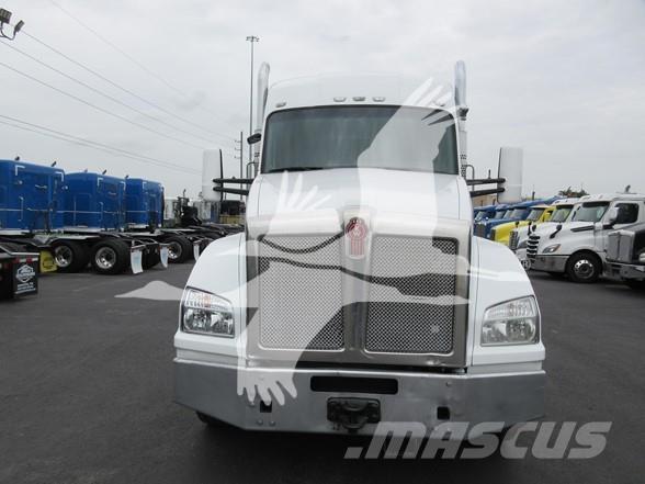Kenworth T880 牵引车