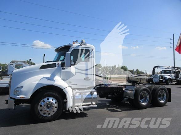 Kenworth T880 牵引车