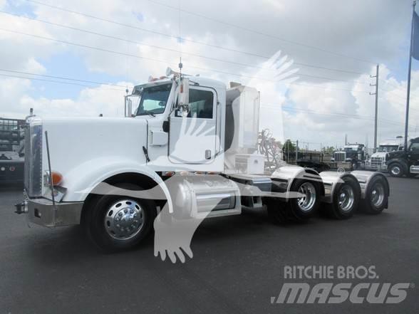 Peterbilt 367 牵引车