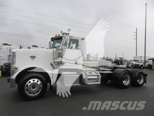 Peterbilt 389 牵引车