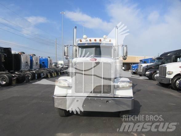Peterbilt 389 牵引车