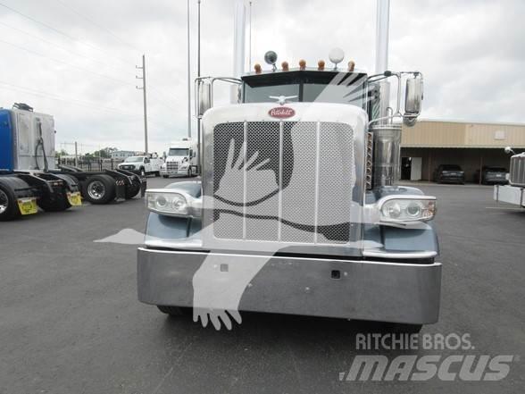 Peterbilt 389 牵引车