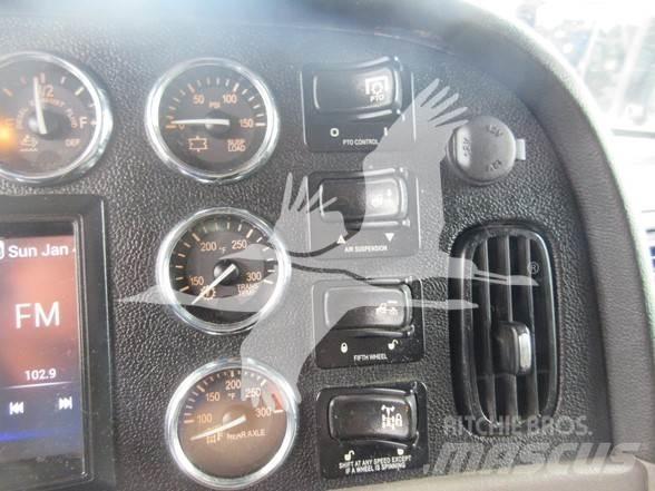 Peterbilt 389 牵引车