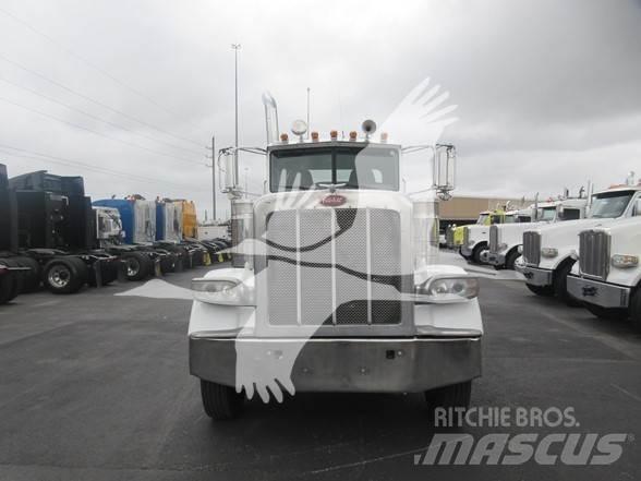 Peterbilt 389 牵引车
