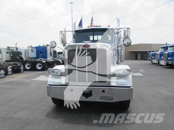 Peterbilt 389 牵引车