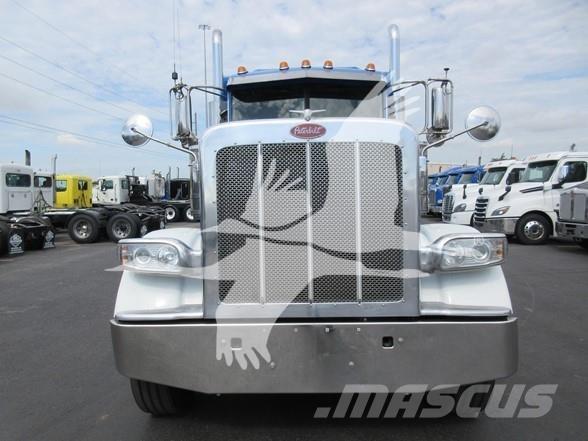 Peterbilt 389 牵引车