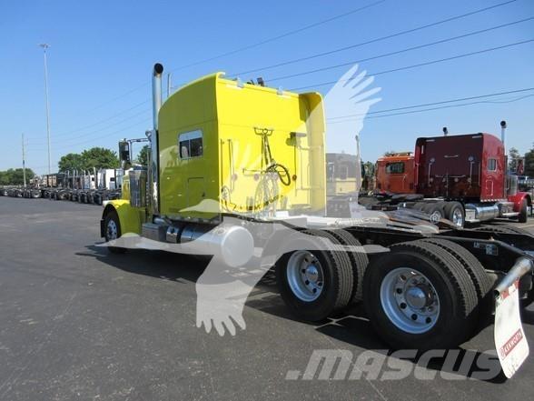 Peterbilt 389 牵引车