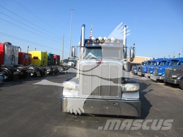 Peterbilt 389 牵引车