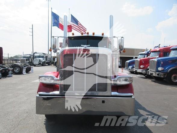 Peterbilt 389 牵引车