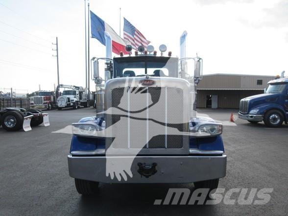 Peterbilt 389 牵引车