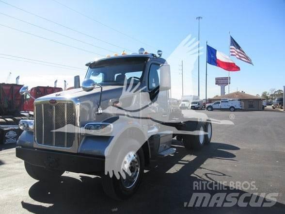 Peterbilt 567 牵引车