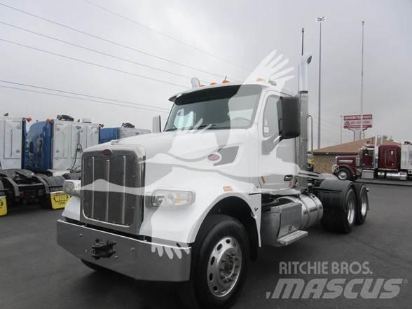 Peterbilt 567 牵引车